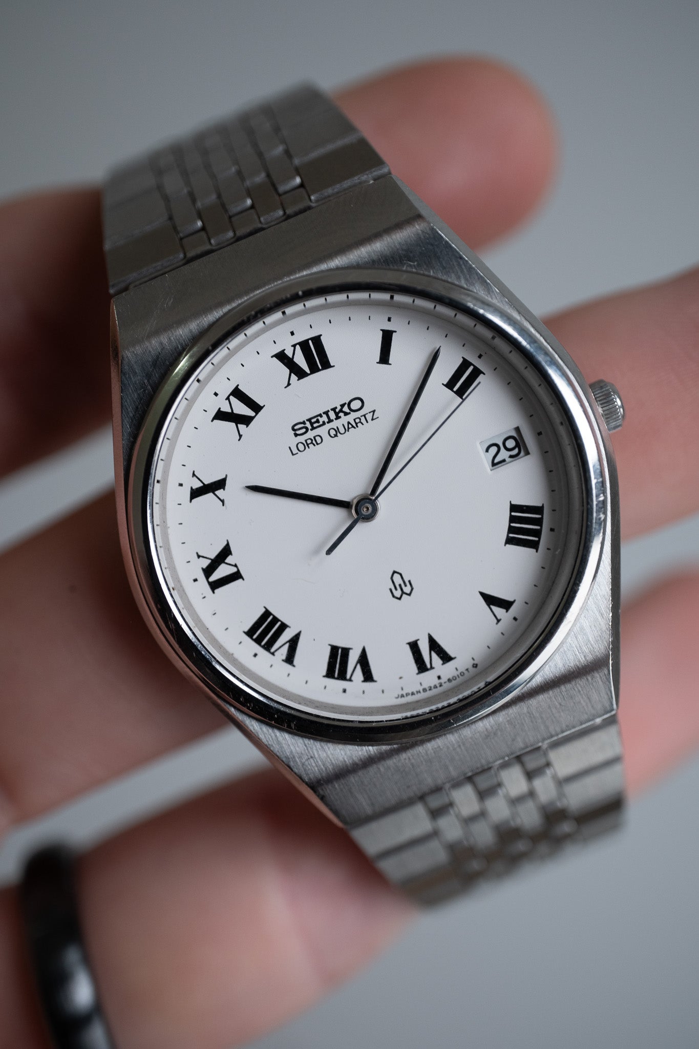 Seiko Lord Quartz | January 1980, Roman dial, monochrome